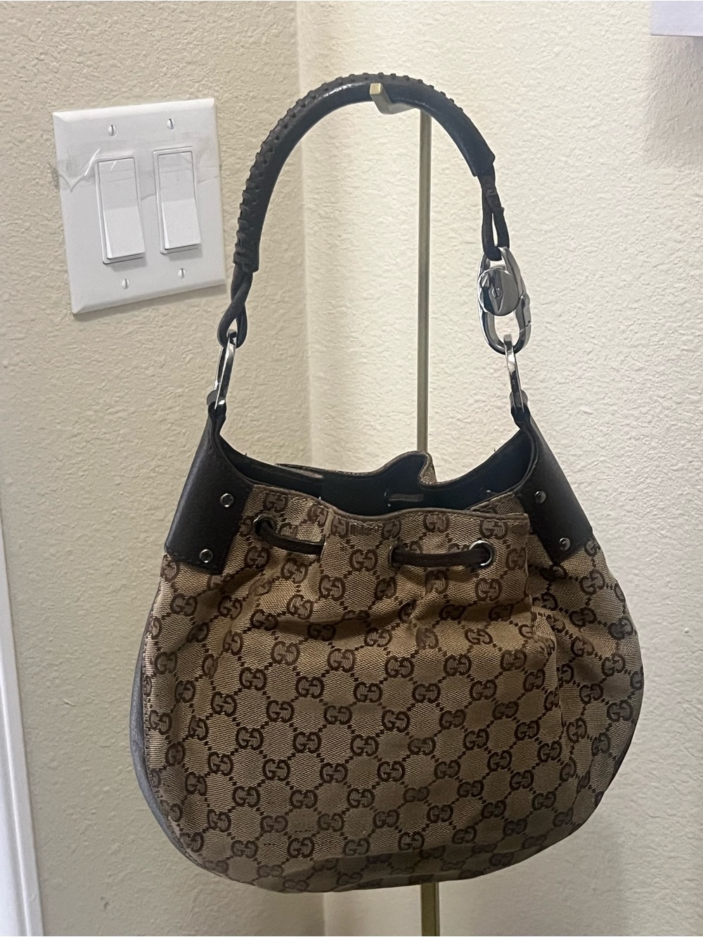 Gucci Beige Brown GG Canvas Drawstring Shoulder Bag small - Picture 4 of 16